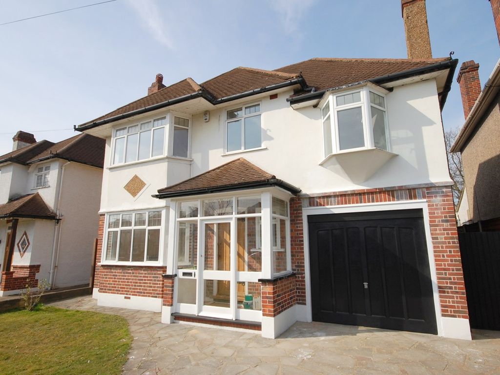 4 bed detached house to rent in Hayes Chase, West Wickham BR4 Zoopla