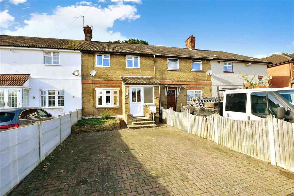 2 bed terraced house for sale in Colvin Gardens, Hainault, Ilford