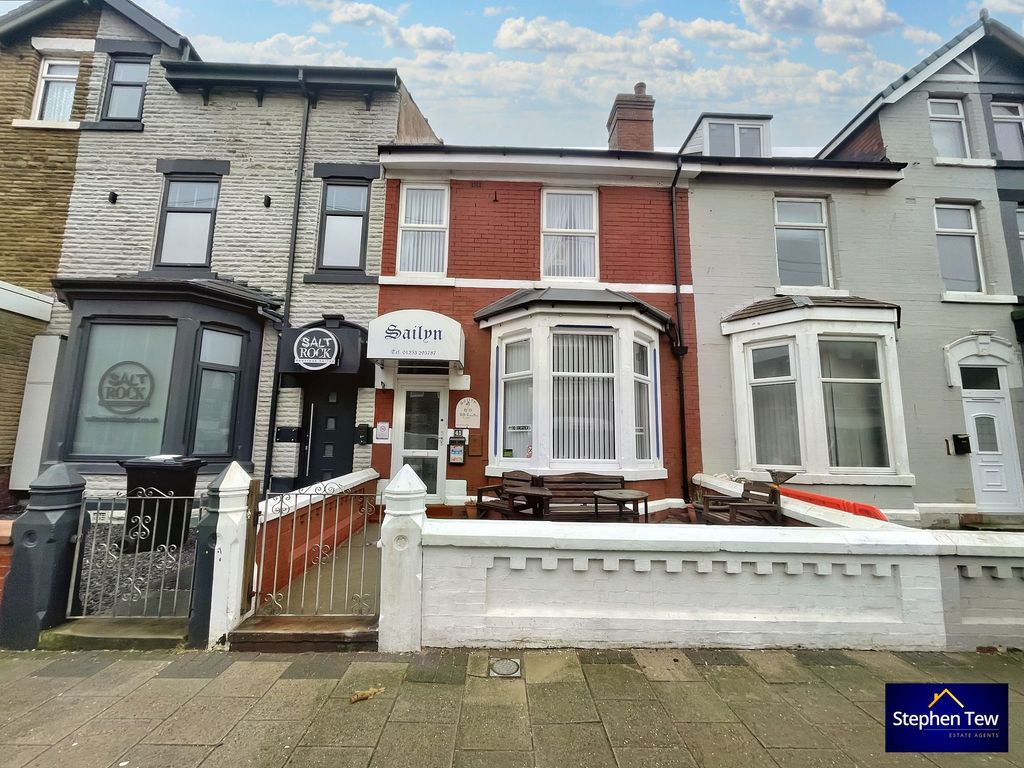 9 bed terraced house for sale in Palatine Road, Blackpool FY1 Zoopla