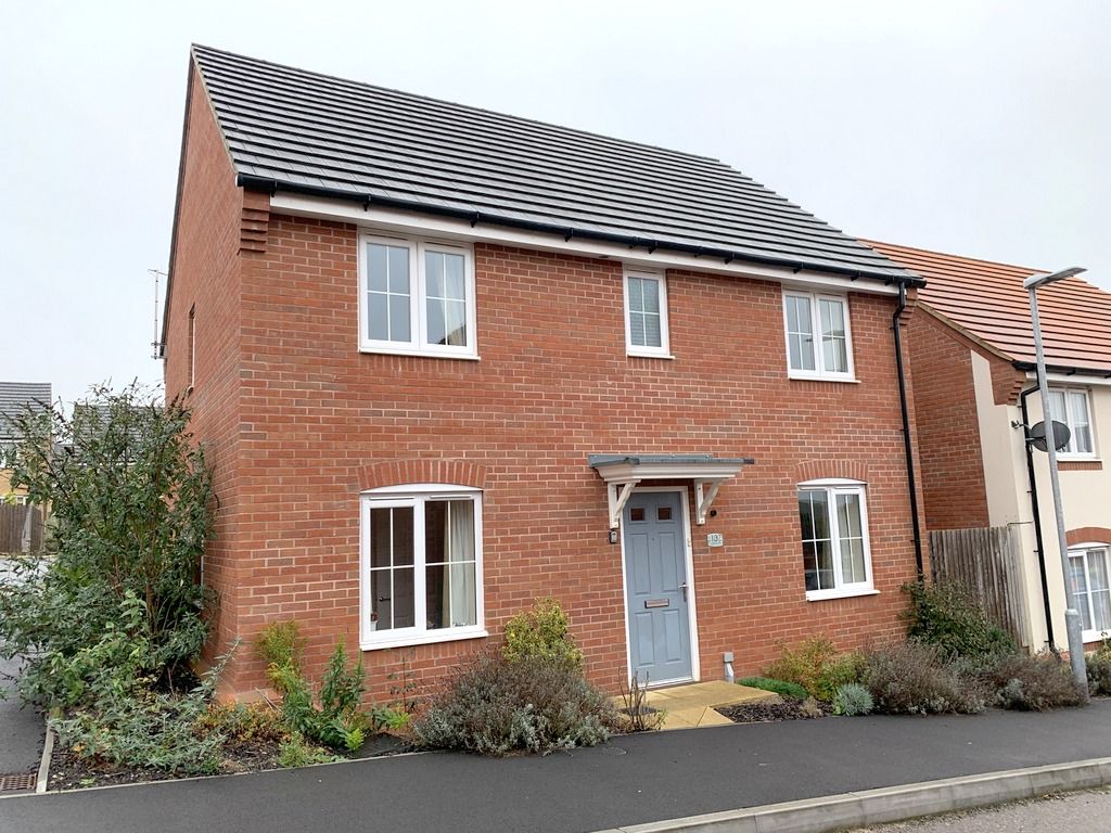 4 bed detached house to rent in Crocker Way, Wincanton BA9, £1,350 pcm
