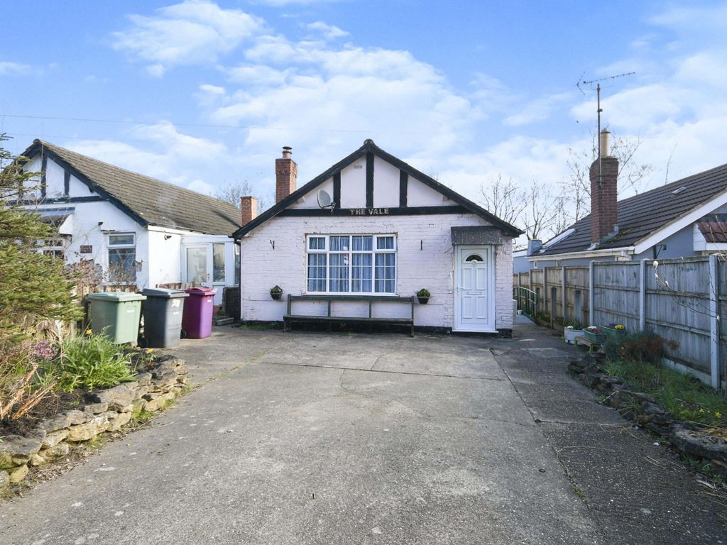 2 bed bungalow for sale in Chesterfield Road, Pleasley, Mansfield