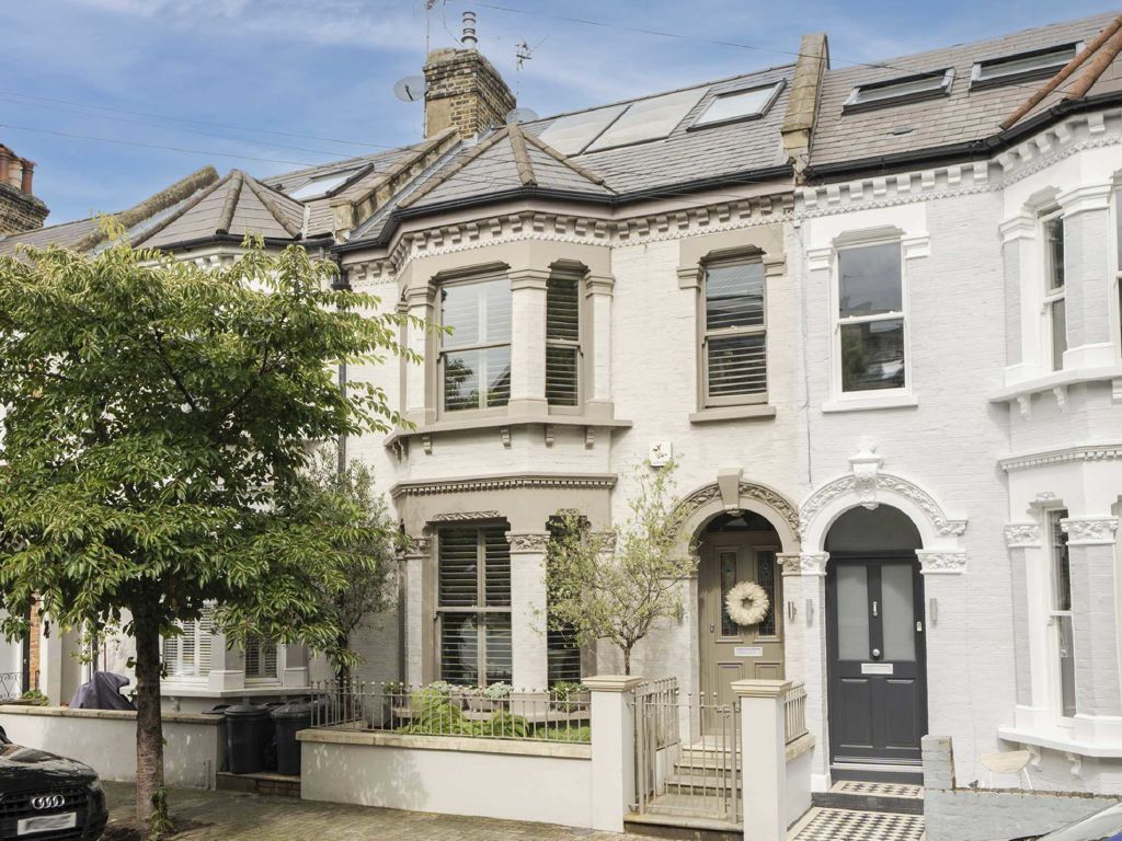 4 bed property for sale in Knoll Road, London SW18, £1,925,000 Zoopla