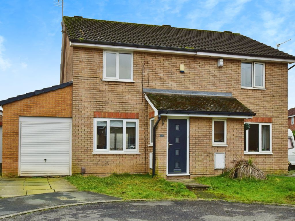 3 bed semidetached house for sale in Avocet Drive, Broadheath