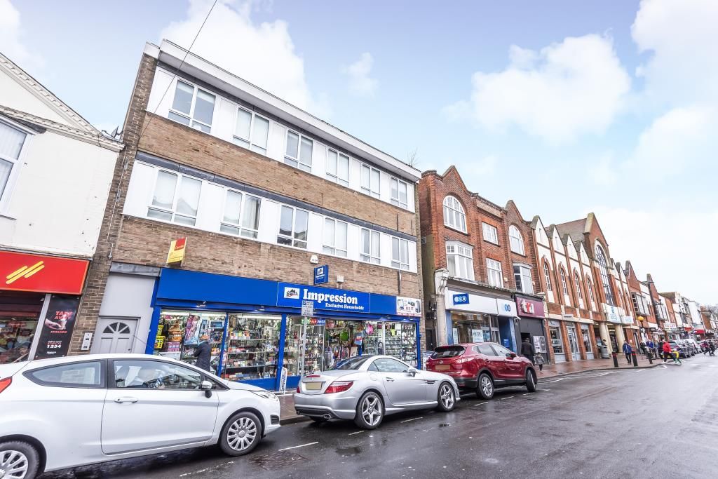 10 bed block of flats for sale in Camberley, Surrey GU15, £1,100,000