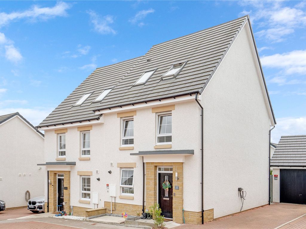 4 bed semidetached house for sale in Gowanlea Place, Brookfield