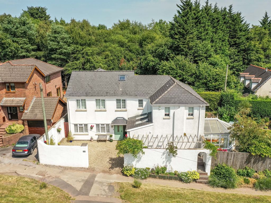 Thornhill Road, Thornhill, Cardiff CF14  