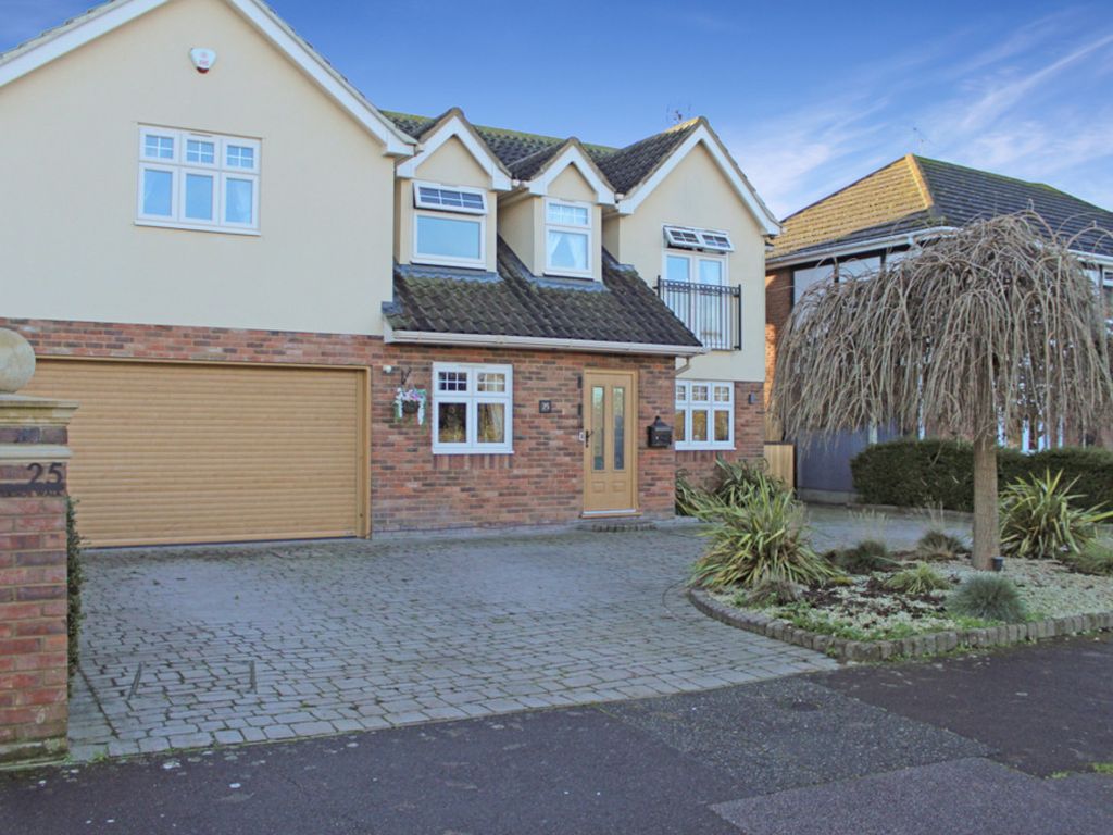 5 bed detached house for sale in Riverside Walk, Wickford SS12 Zoopla