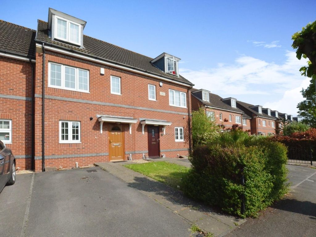 3 bed town house for sale in Brookwood Avenue, Eastleigh SO50 Zoopla