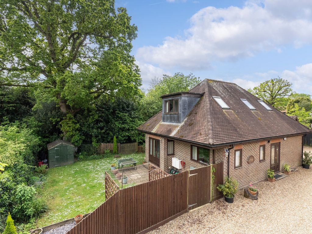 3 bed detached bungalow for sale in Underhill Road, Newdigate, Dorking