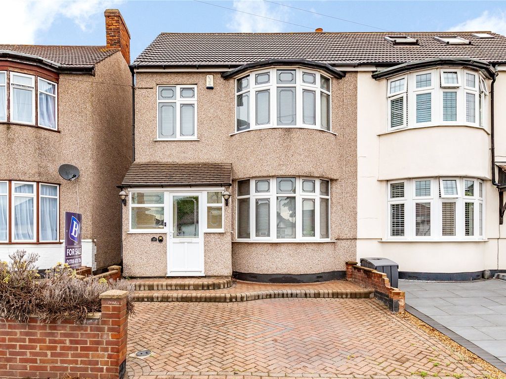3 bed end terrace house for sale in Hazelmere Gardens, Hornchurch RM11 Zoopla