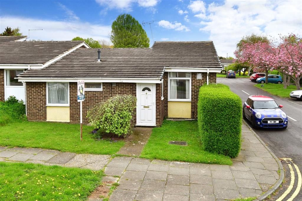 4 bed semidetached bungalow for sale in Gardens, Canterbury