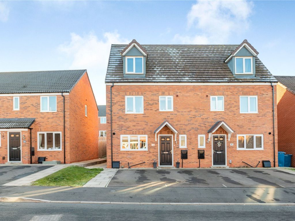 4 bed detached house for sale in Sheepwash Way, East Leake, Loughborough, Nottinghamshire LE12