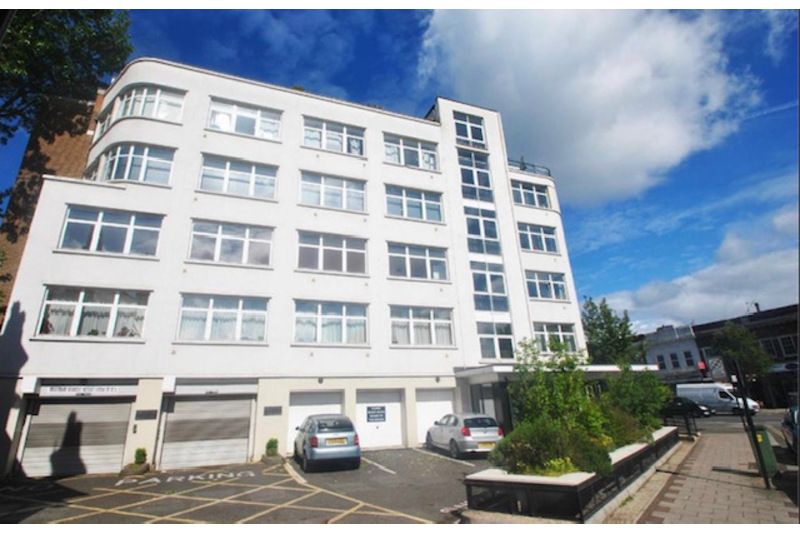 2 bed flat to rent in Woodgrange House, Uxbridge Road, London, Ealing