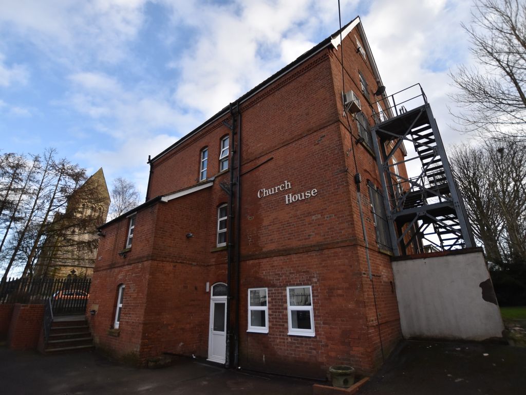 Studio to rent in Pendlebury Road, Swinton, Manchester M27, £550 pcm