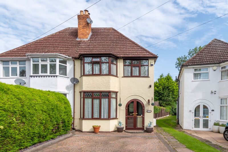 3 bed semidetached house for sale in Tythe Barn Lane, Dickens Heath