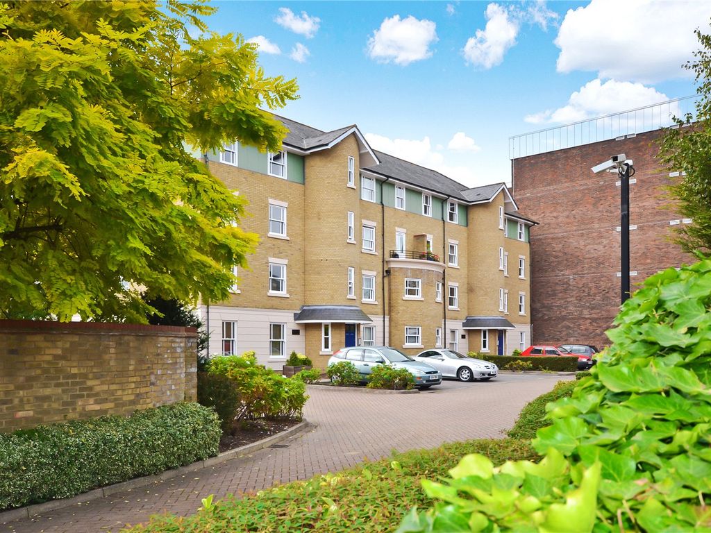 2 bed flat to rent in Glebe Road, Chelmsford CM1 Zoopla