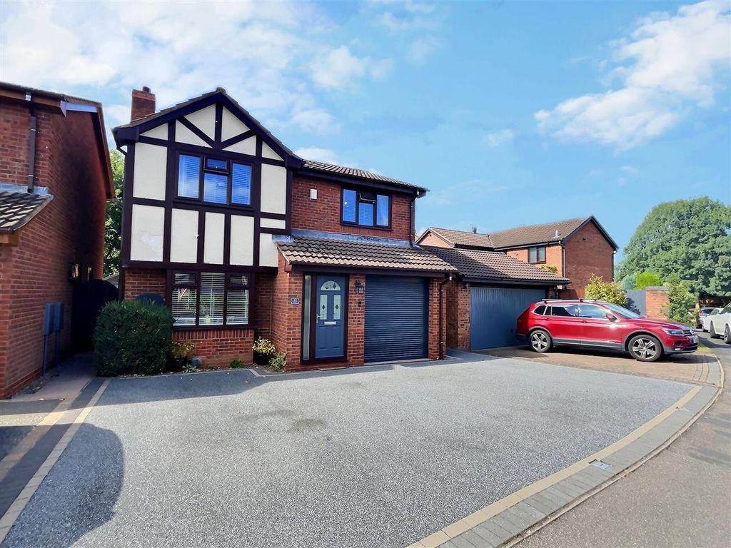 4 bed detached house for sale in Wordsworth Close, Armitage, Rugeley