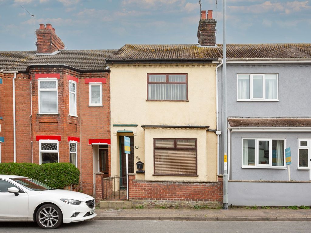 3 bed terraced house for sale in Church Road, Gorleston, Great Yarmouth