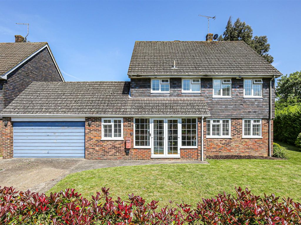 4 bed detached house for sale in Ridlands Grove, Limpsfield Chart, Nr