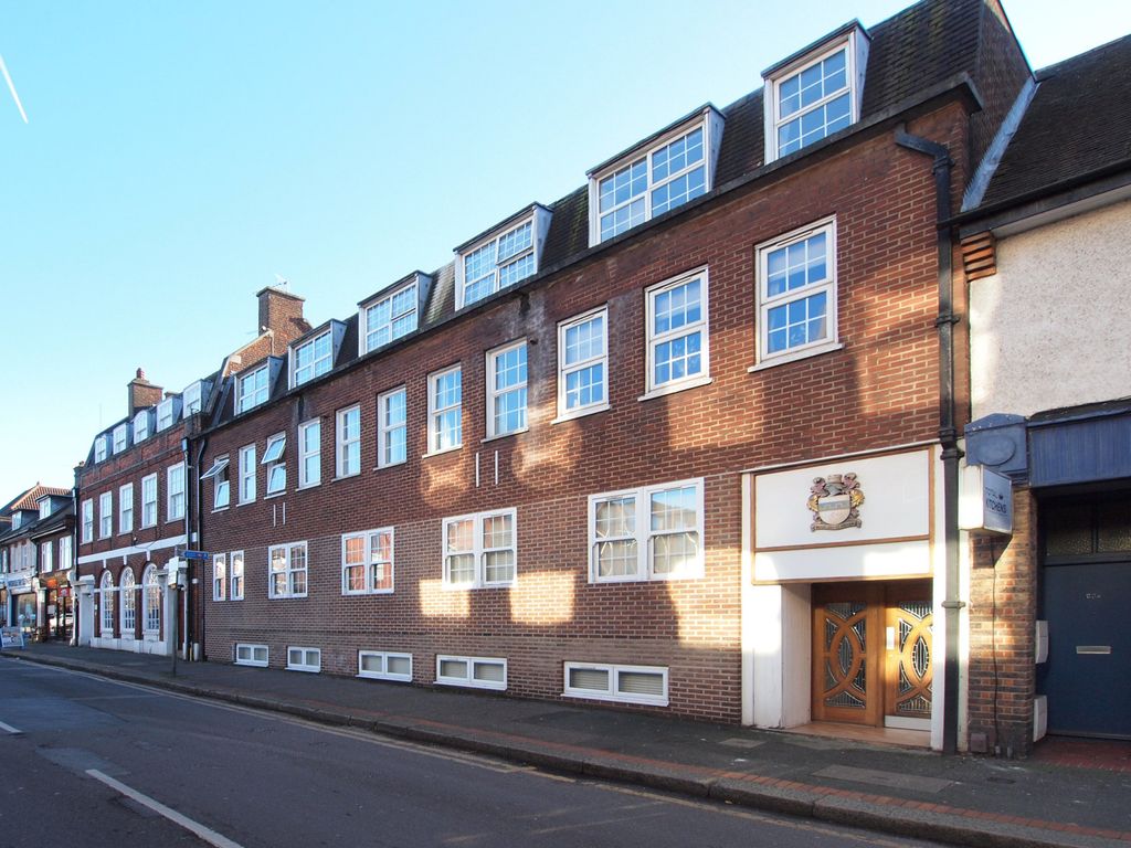 2 bed flat to rent in 2226 Upper Mulgrave Road, Cheam, Surrey SM2, £
