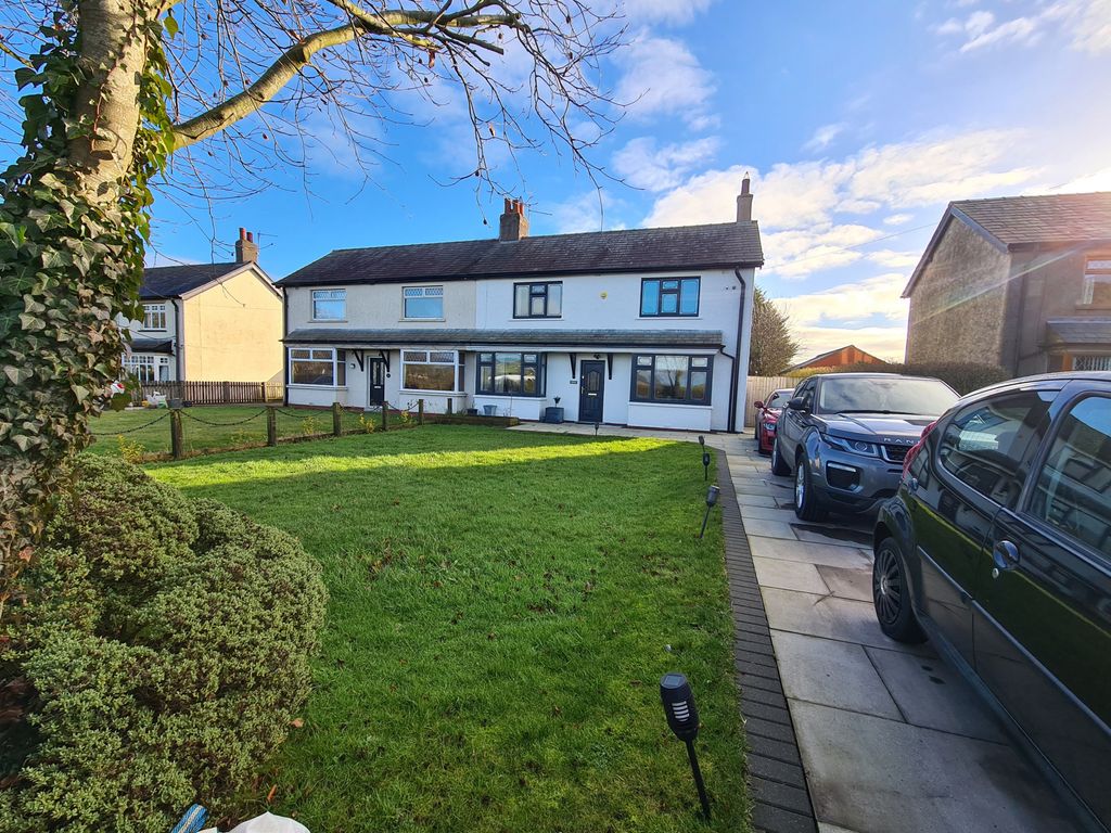4 bed semidetached house for sale in Beacon View, Thornley, Chipping