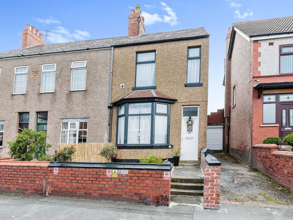 3 bed end terrace house for sale in Vicarage Lane, Blackpool