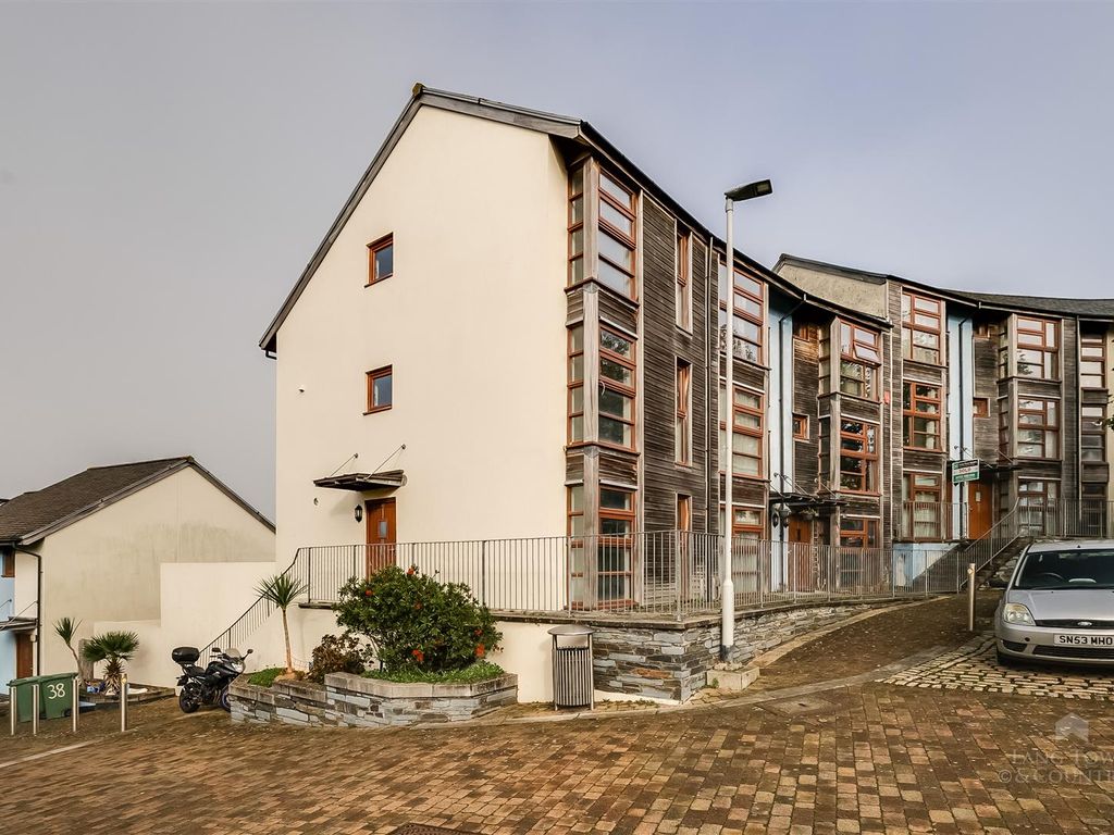 4 bed end terrace house to rent in Cornwall Street, Devonport, Plymouth