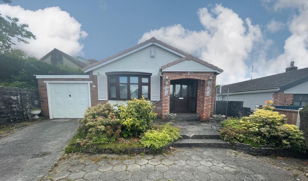 3 bed detached bungalow for sale in Heol Pen Tir Garw, Penlan, Swansea