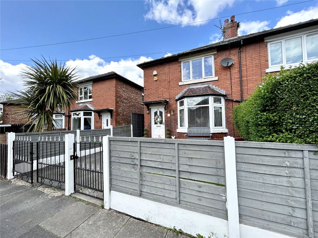 3 bed semidetached house for sale in Timperley Road, AshtonUnderLyne