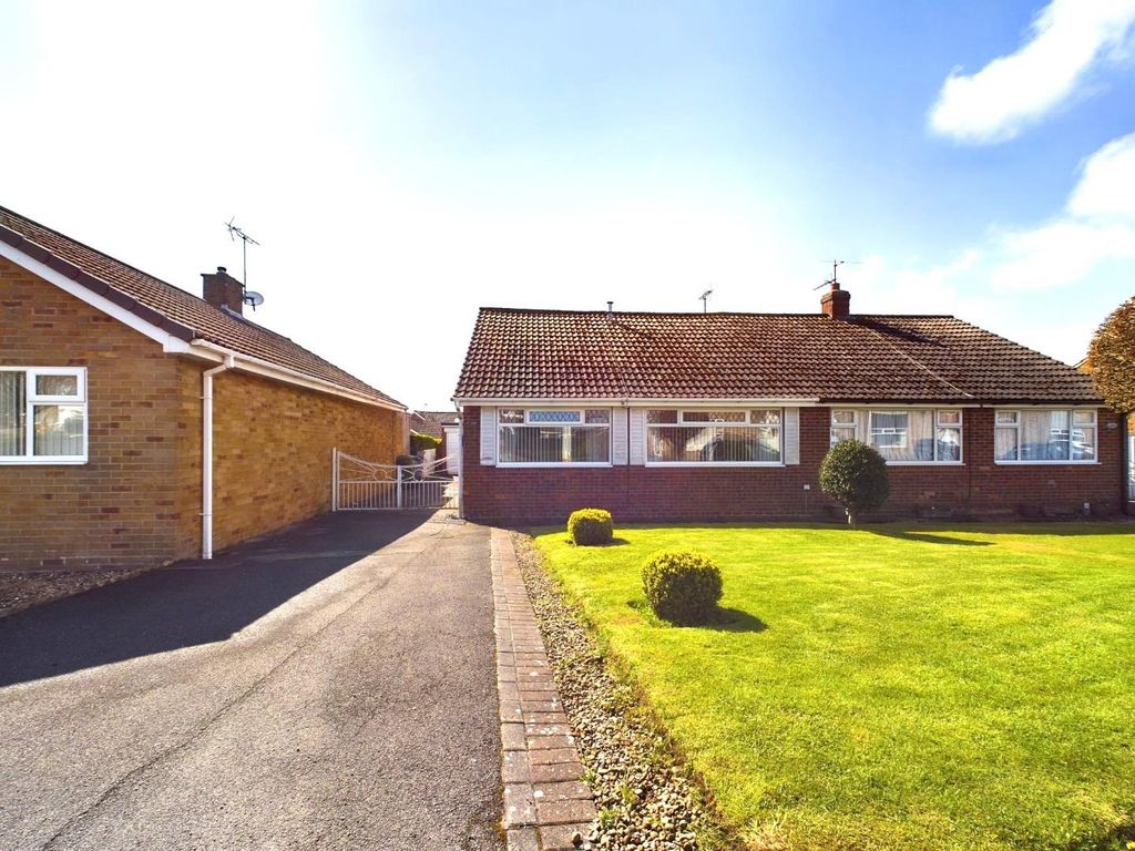 3 bed semidetached bungalow for sale in Trentham Drive, Bridlington