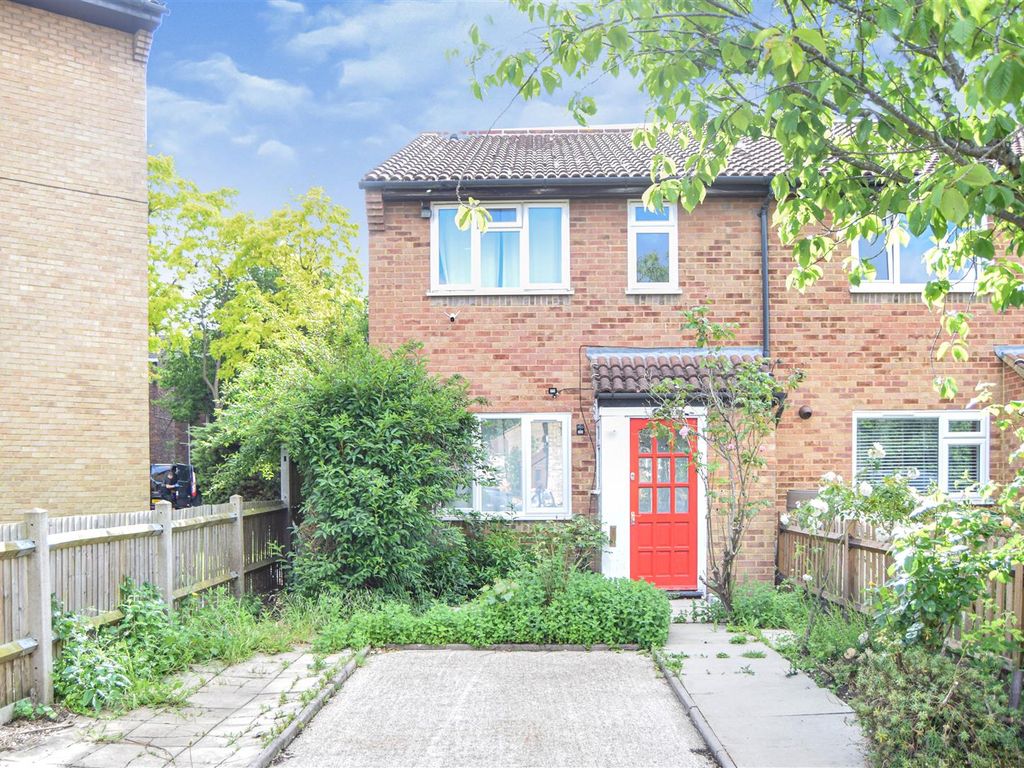 1 bed end terrace house to rent in Hogarth Crescent, Colliers Wood