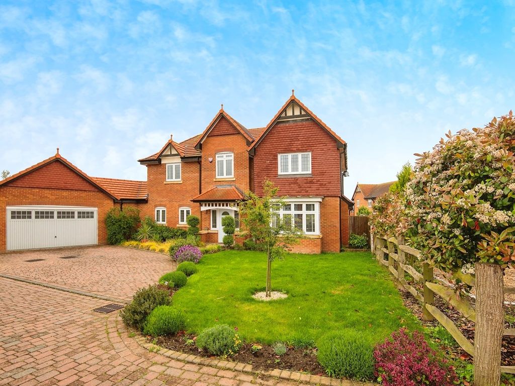 4 bed detached house for sale in Ketley Close, Eastchurch, Sheerness