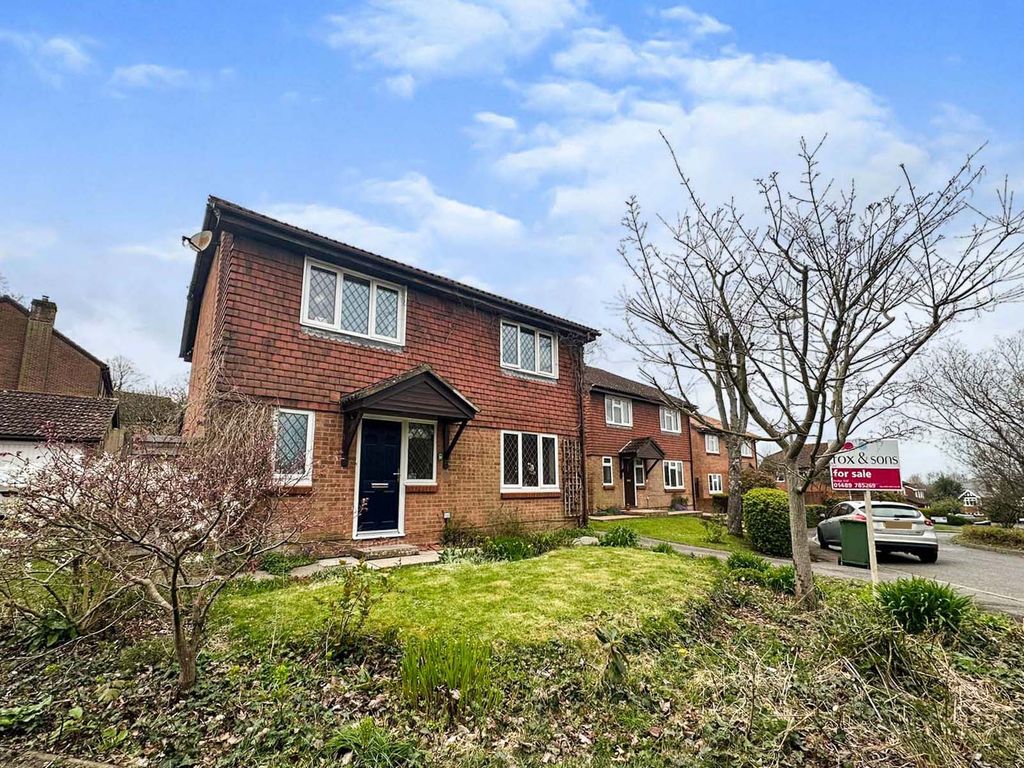 5 bed detached house for sale in Strawberry Fields, Hedge End
