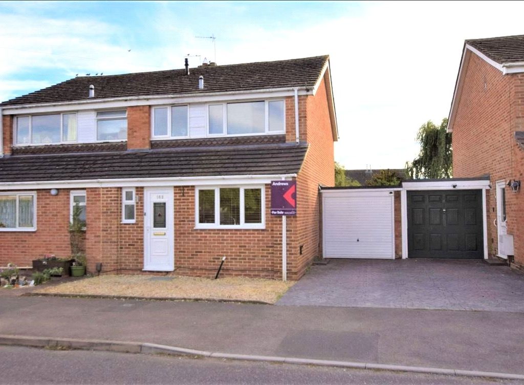 3 bed semidetached house for sale in Burwell Drive, Witney