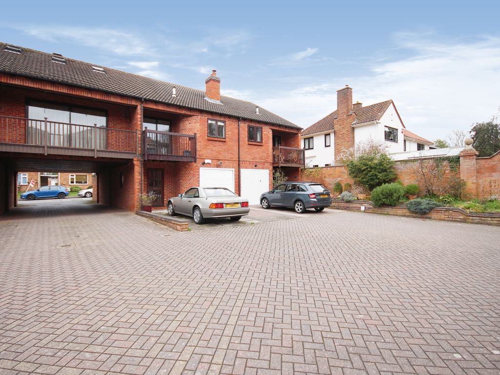 3 bed terraced house for sale in Purcell Close, Leamington Spa