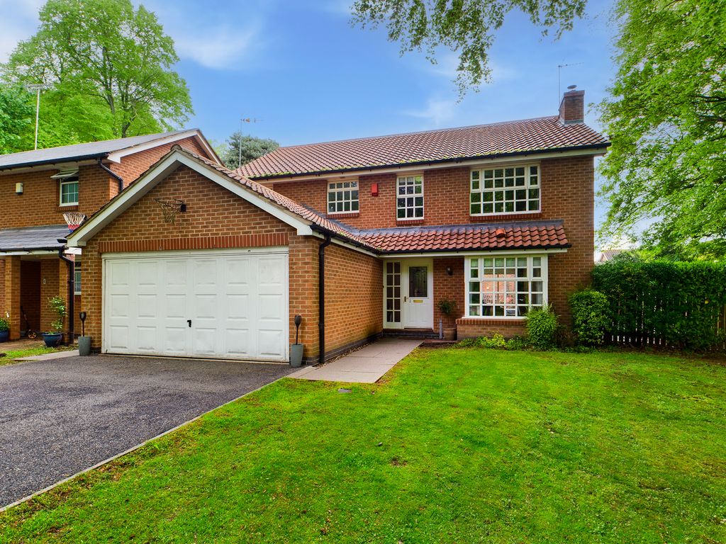 4 bed detached house for sale in Madison Drive, Bawtry, Doncaster DN10