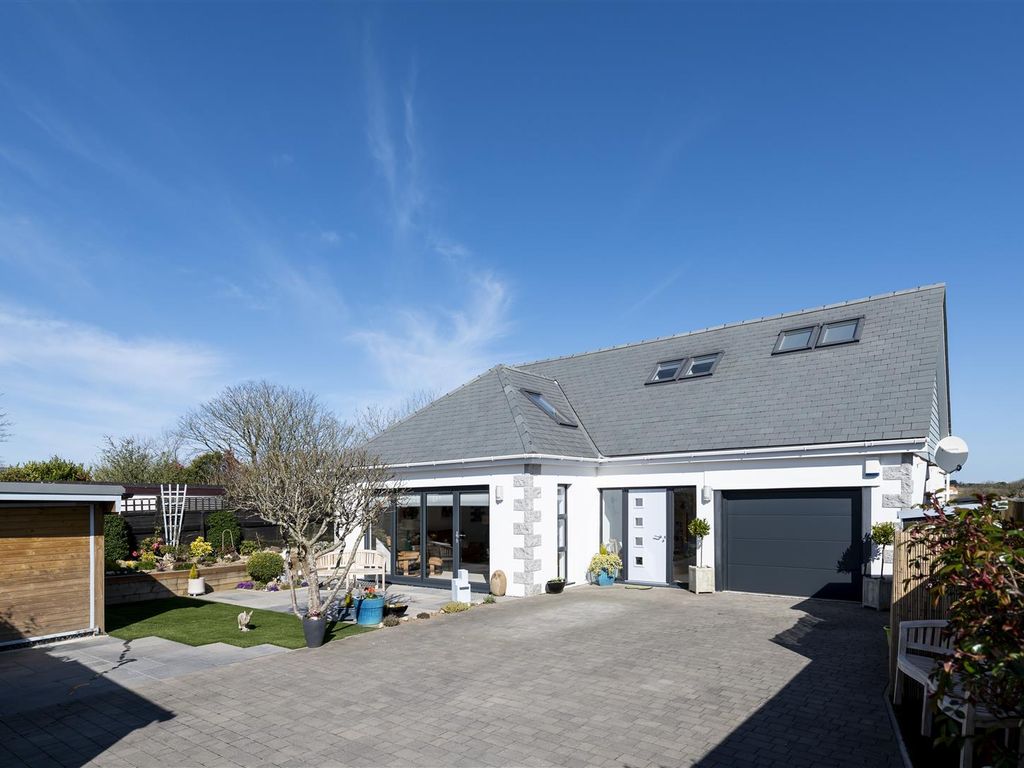 4 bed property for sale in West Road, Quintrell Downs, Newquay TR8 Zoopla