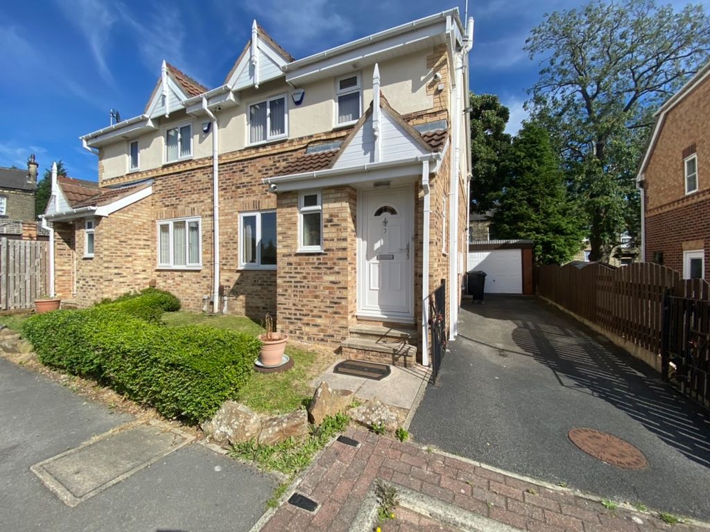 3 bed semidetached house for sale in Millbrook Gardens, Dewsbury WF13