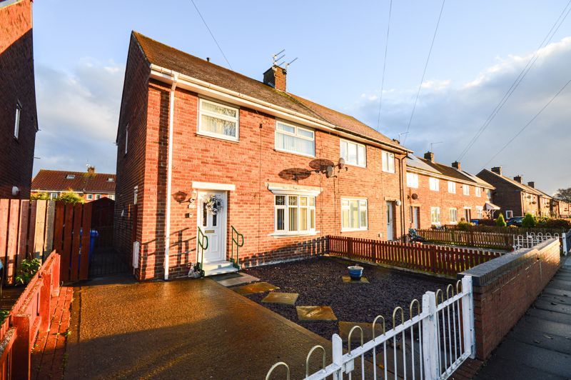 3 bed semidetached house for sale in Dene View Drive, Blyth NE24, £
