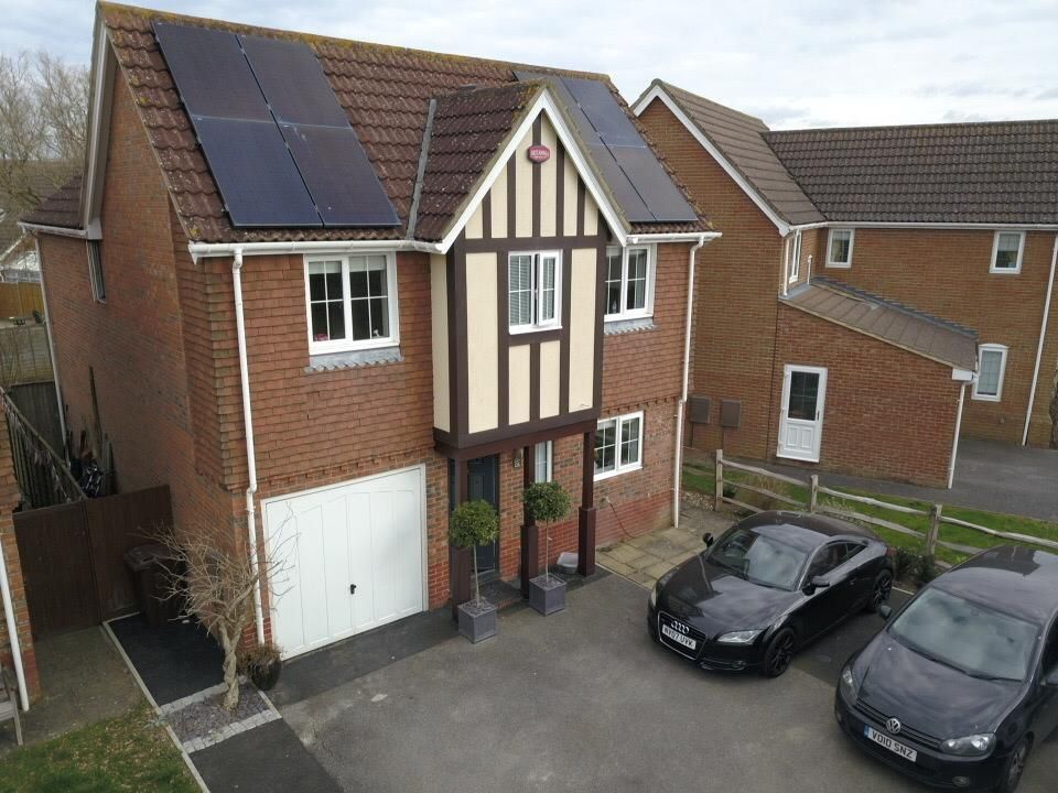 4 bed property to rent in Harrow Way, Kingsnorth, Ashford TN23 Zoopla