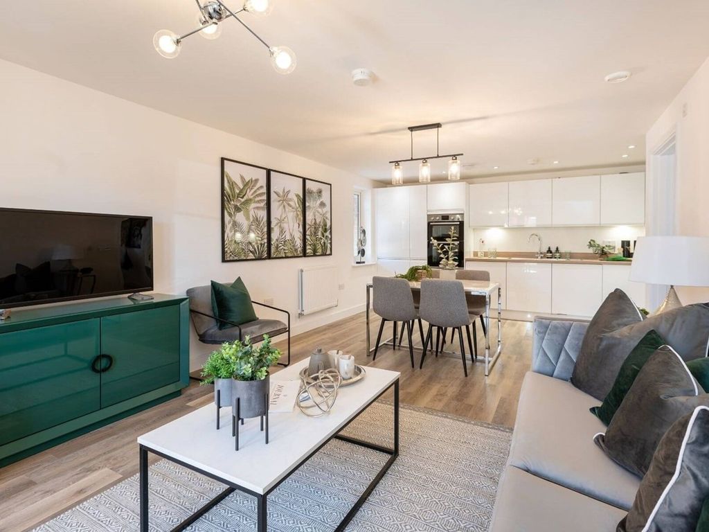 Lawrence Gardens, London NW7  