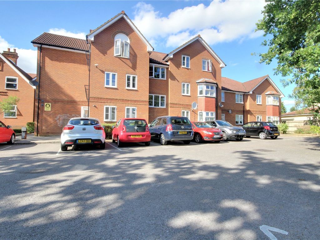 2 bed flat to rent in Newstead Rise, Reading RG2 Zoopla