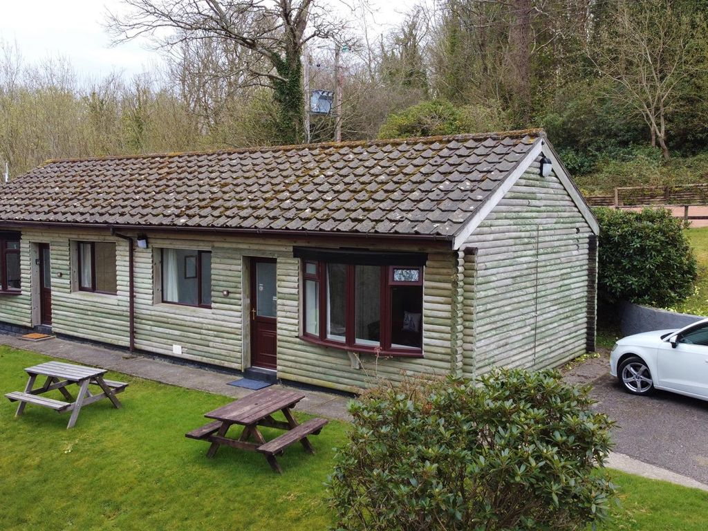 2 bed mobile/park home for sale in Watermouth, Berrynarbor,