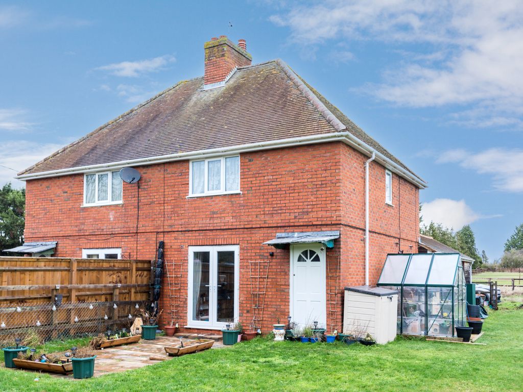 3 bed farm to rent in Alden Farm Cottages, Aldens Lane, Didcot, Oxfordshire OX11 Zoopla