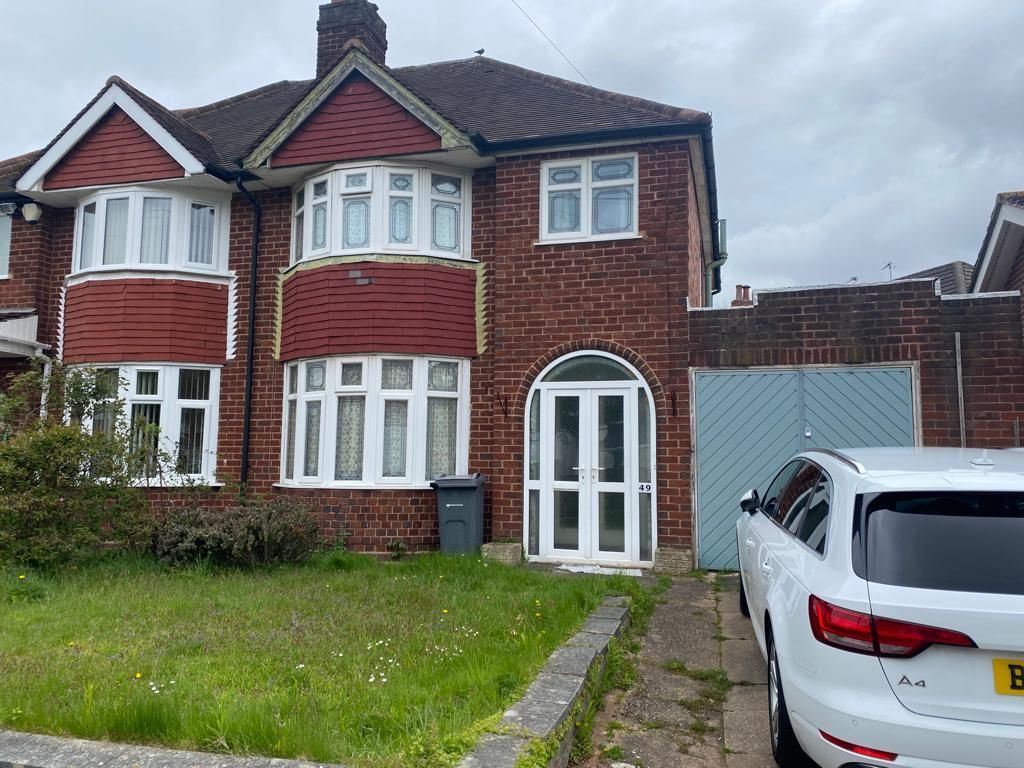 3 bed semidetached house to rent in West Avenue, Handsworth Wood