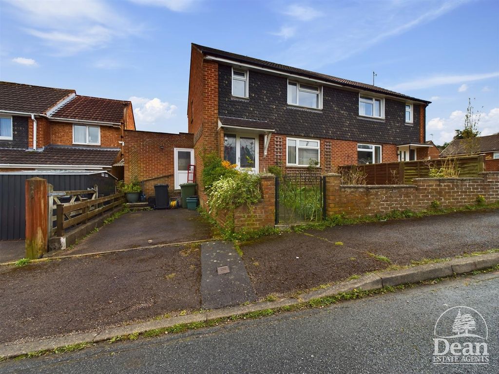 2 bed semidetached house for sale in Valley Road, Worrall Hill
