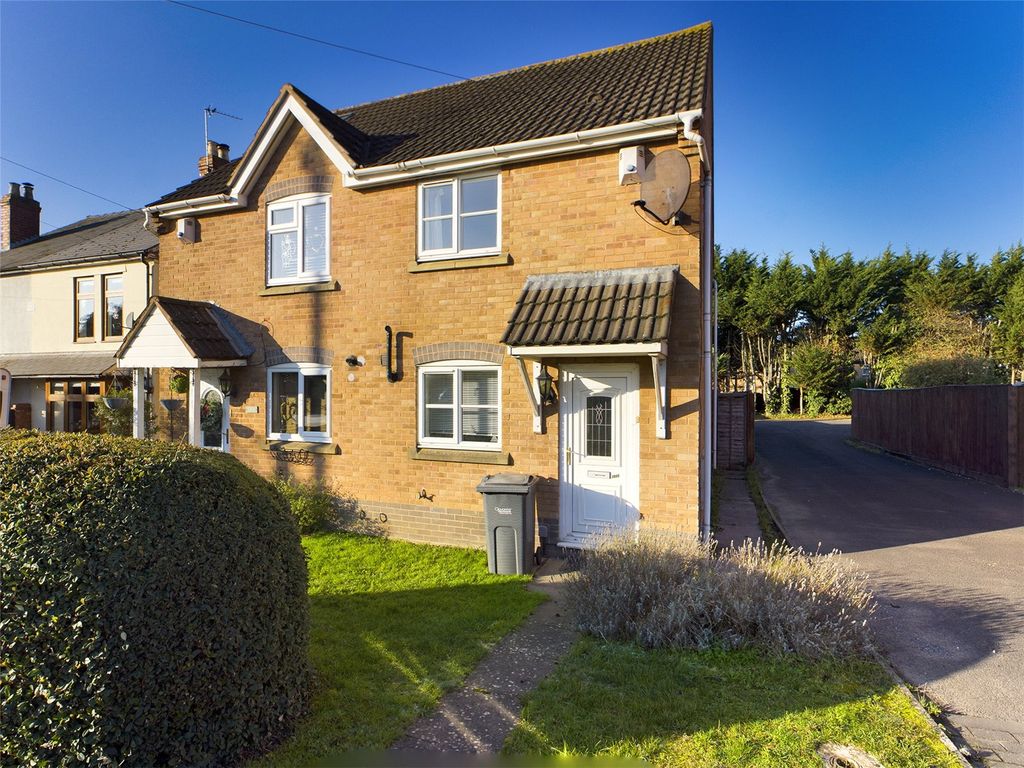 2 bed semidetached house for sale in Bristol Road, Quedgeley