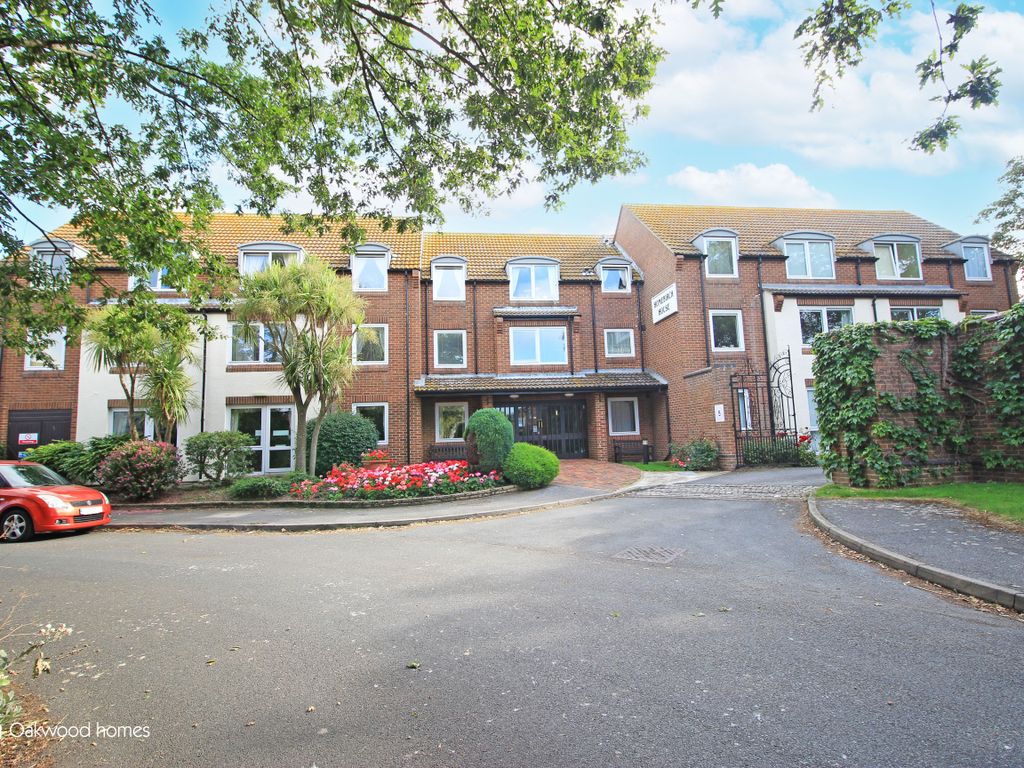 2 bed flat for sale in Hunting Gate, Birchington CT7, £140,000 Zoopla