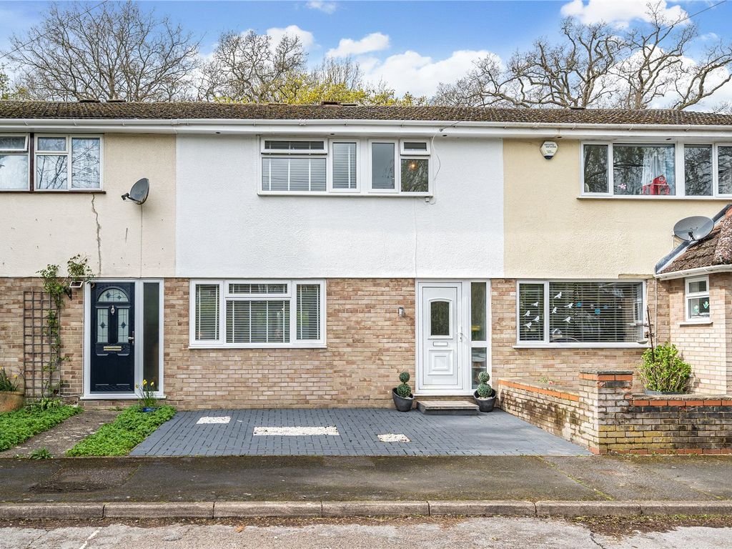 3 bed terraced house for sale in Mortimer Close, Hartley Wintney, Hook