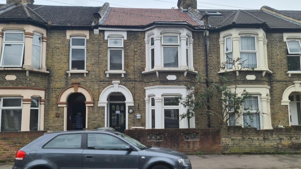 3 bed terraced house for sale in Kildare Road, London E16, £430,000